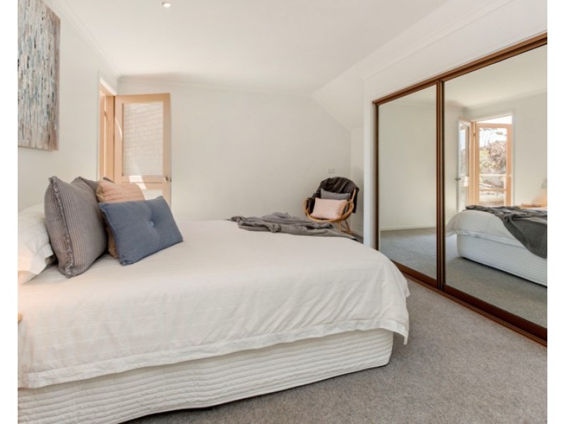 9 Chunar Grove, Mccrae VIC 3938