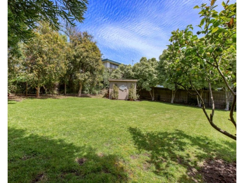 9 Chunar Grove, Mccrae VIC 3938