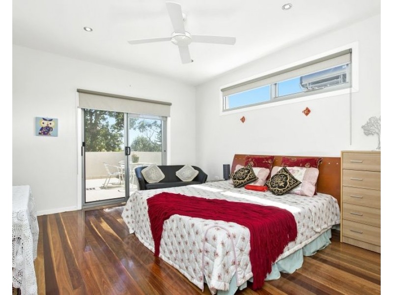 24 Ninth Avenue, Rosebud VIC 3939