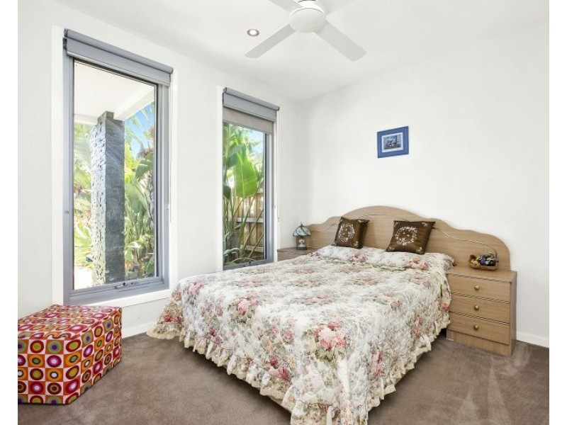24 Ninth Avenue, Rosebud VIC 3939