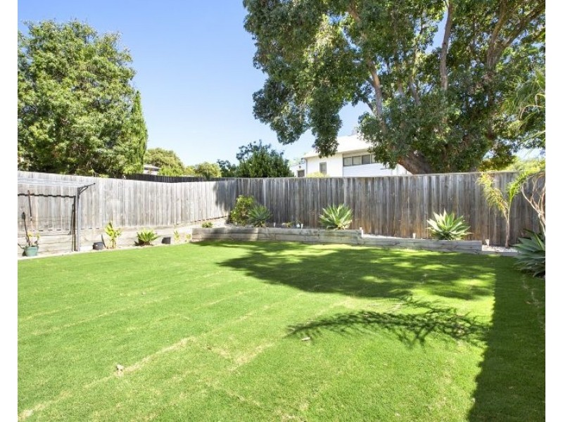 24 Ninth Avenue, Rosebud VIC 3939