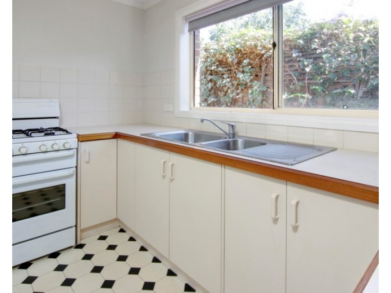 38B Banksia Place, Rosebud VIC 3939