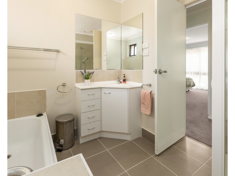 14 Lyndon Drive, Rosebud VIC 3939