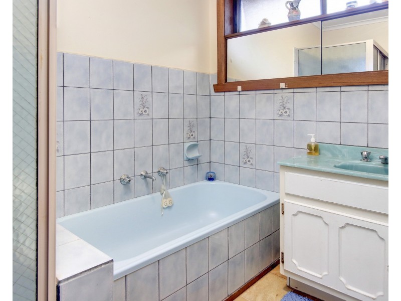11 Bromley Street, Rosebud VIC 3939