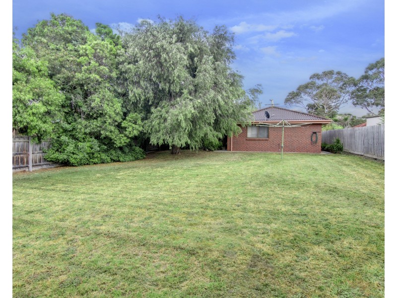 11 Bromley Street, Rosebud VIC 3939