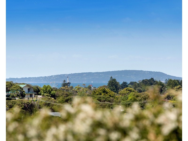 11 Louise Street, Rye VIC 3941