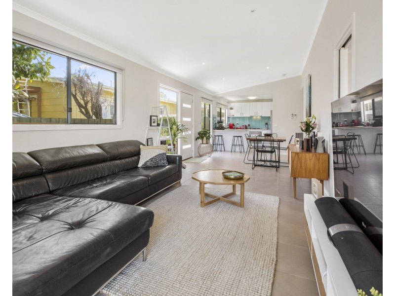 26 Sixth Avenue, Rosebud VIC 3939