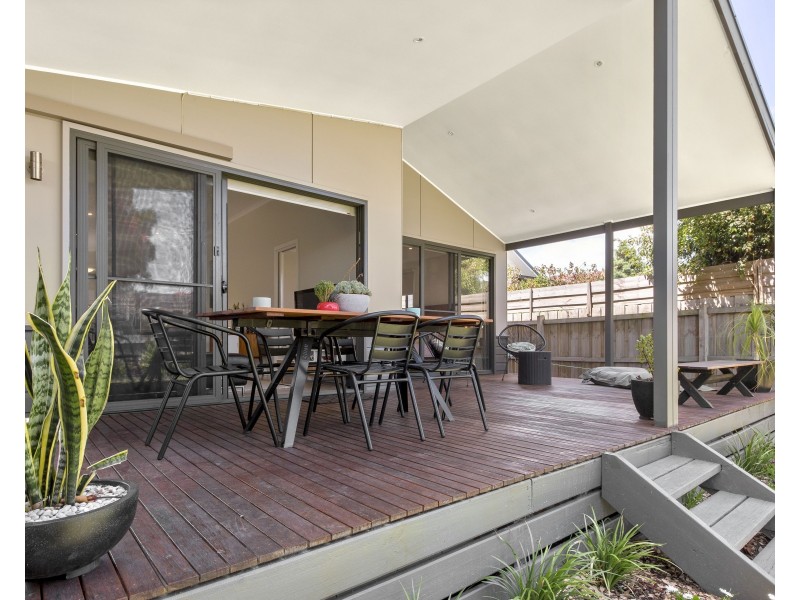 26 Sixth Avenue, Rosebud VIC 3939