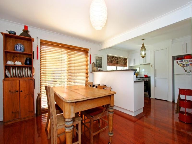 16 Seventh Avenue, Rosebud VIC 3939