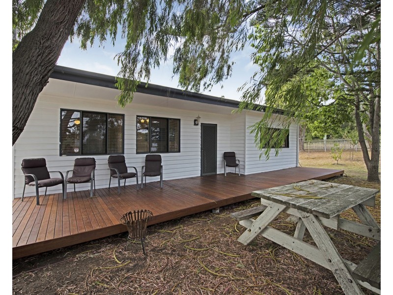 8 Karkarook Road, Rye VIC 3941