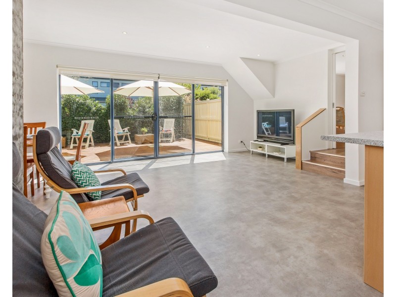 14 Overlea Avenue, Rosebud VIC 3939