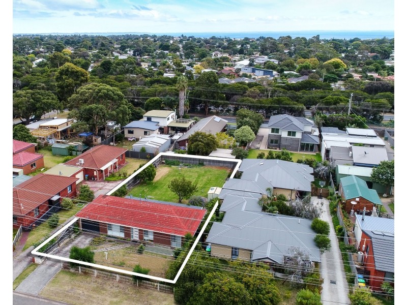 8 Bentley Road, Mccrae VIC 3938