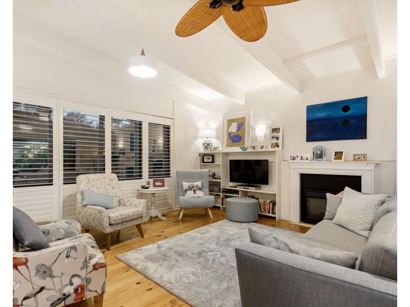 2 Chunar Grove, Mccrae VIC 3938