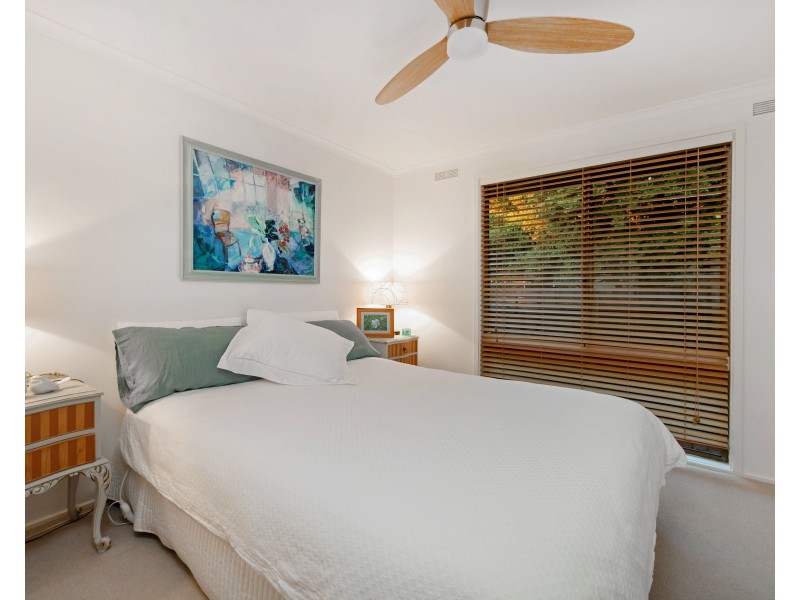 2 Chunar Grove, Mccrae VIC 3938