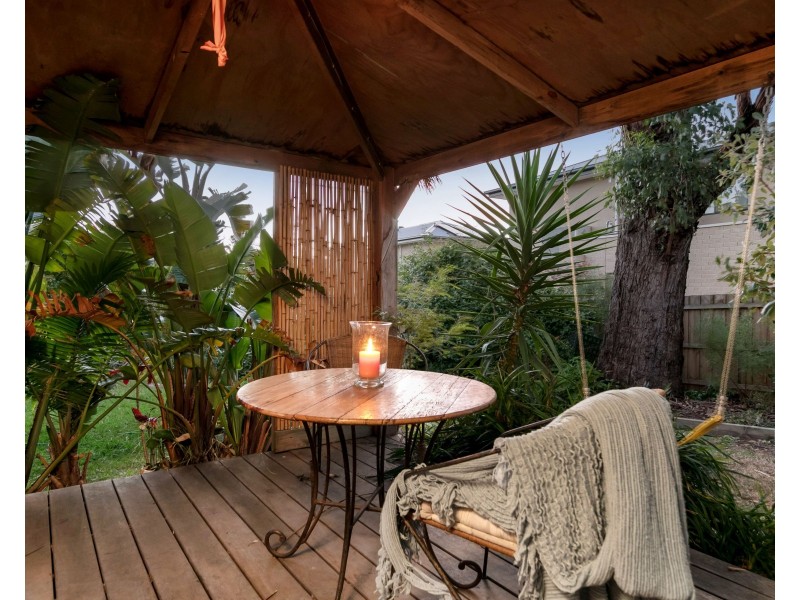 2 Chunar Grove, Mccrae VIC 3938