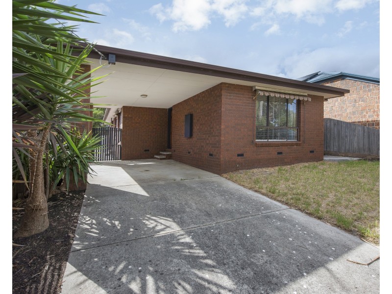 125 Sixth Avenue, Rosebud VIC 3939