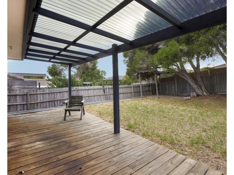 125 Sixth Avenue, Rosebud VIC 3939