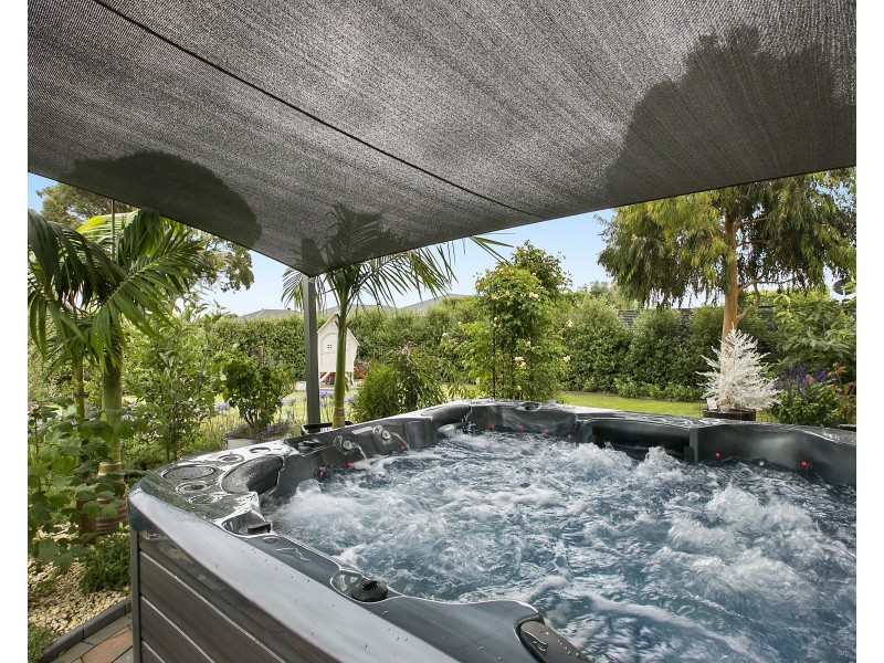 24 Mount Arthur Avenue, Rosebud VIC 3939