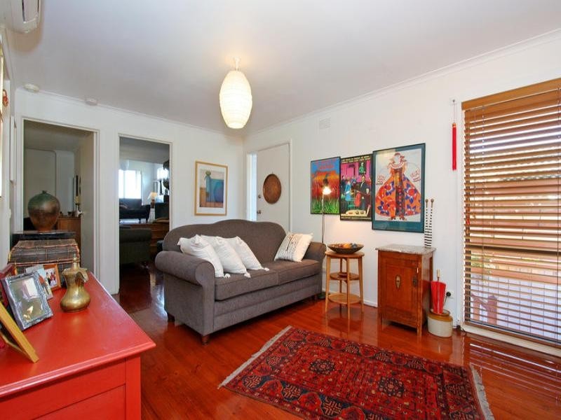 16 Seventh Avenue, Rosebud VIC 3939