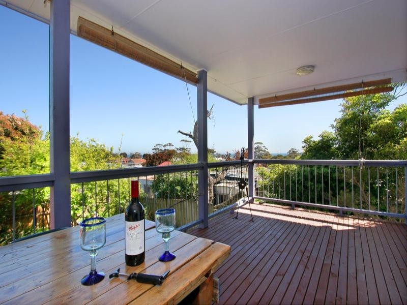 16 Seventh Avenue, Rosebud VIC 3939