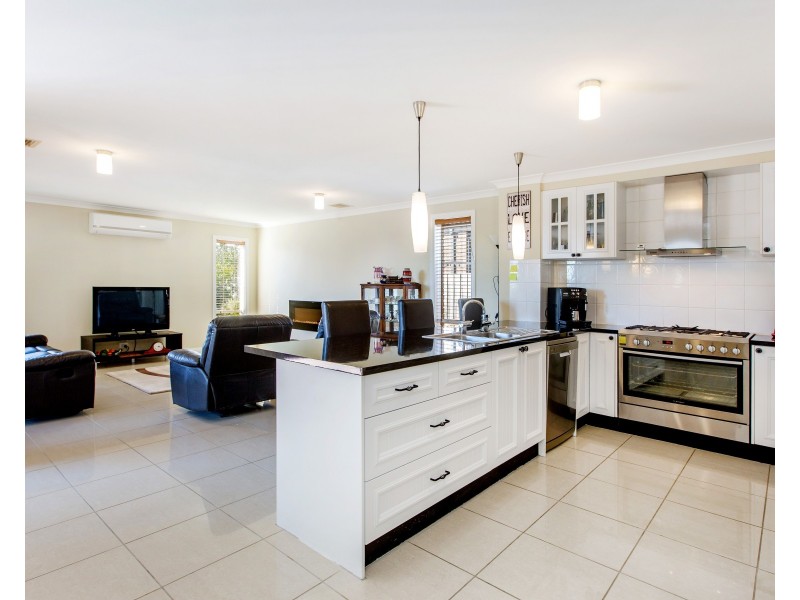 12 Lovely Meadows Court, Rosebud VIC 3939