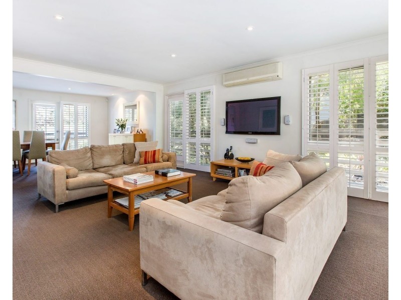 15 Caxton Street, Blairgowrie VIC 3942