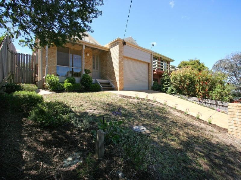 109 Third Avenue, Rosebud VIC 3939