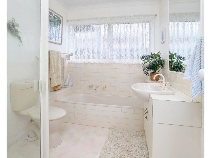 2 Banksia Place, Rosebud VIC 3939