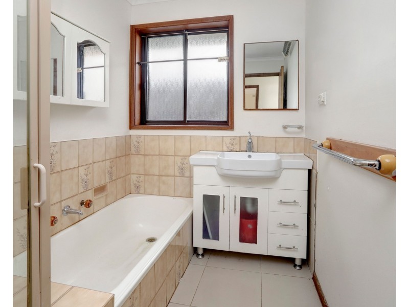 119 Eighth Avenue, Rosebud VIC 3939