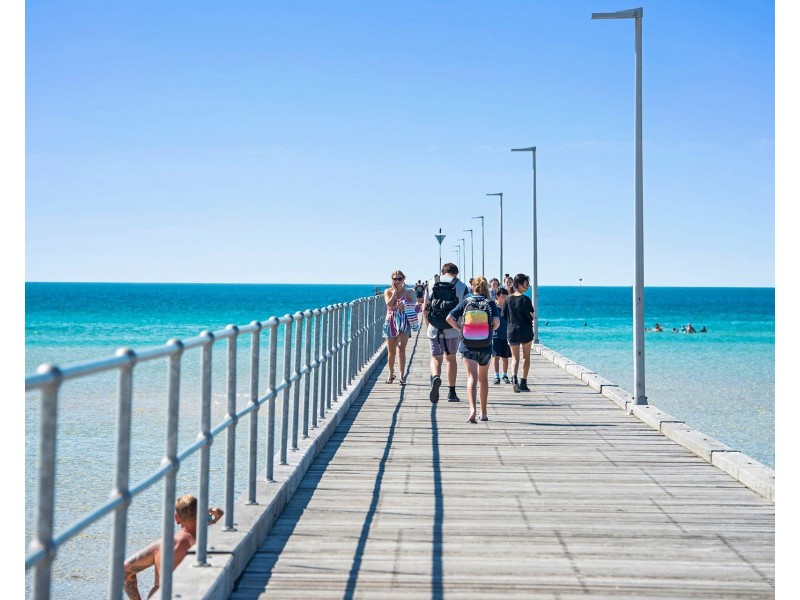 119 Eighth Avenue, Rosebud VIC 3939