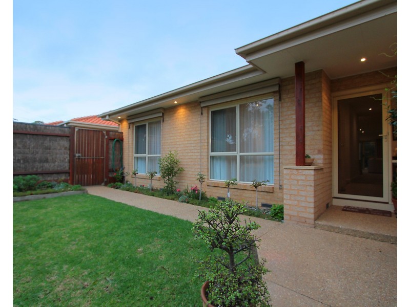 4/5 Rosemore Road, Rosebud VIC 3939