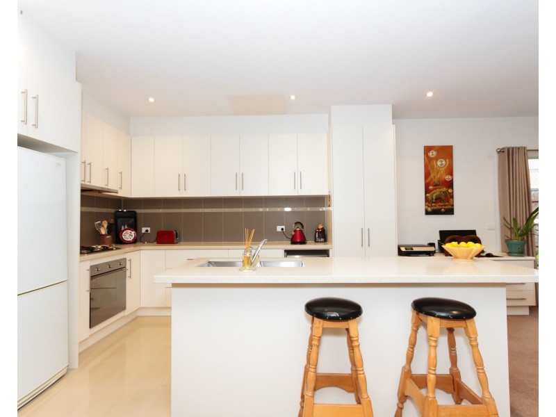 4/5 Rosemore Road, Rosebud VIC 3939