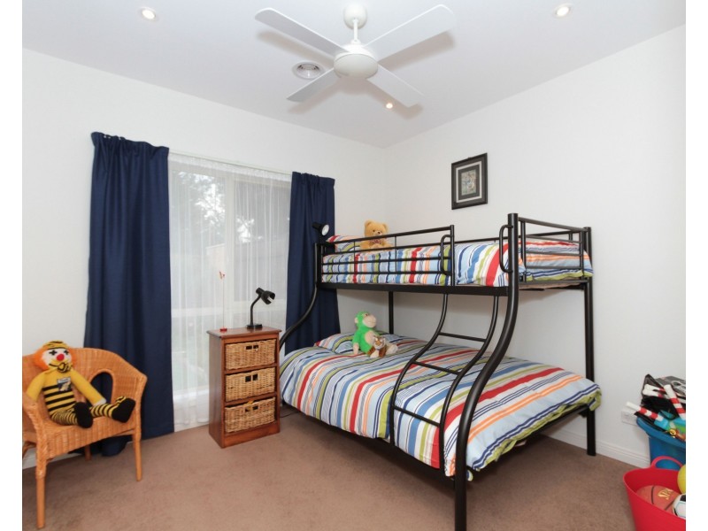 4/5 Rosemore Road, Rosebud VIC 3939