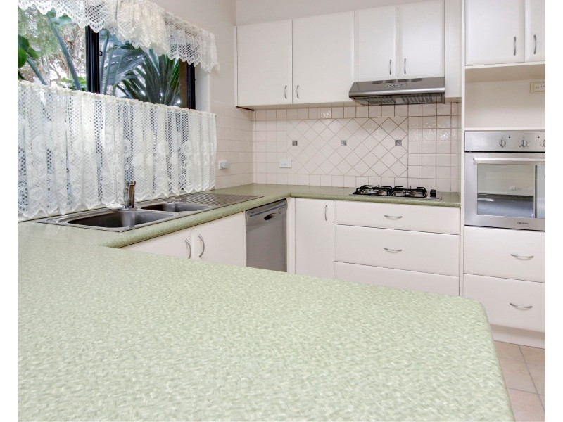 4/15 Cairns Avenue, Rosebud VIC 3939