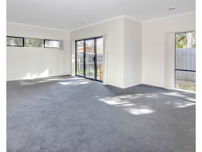 4/15 Cairns Avenue, Rosebud VIC 3939