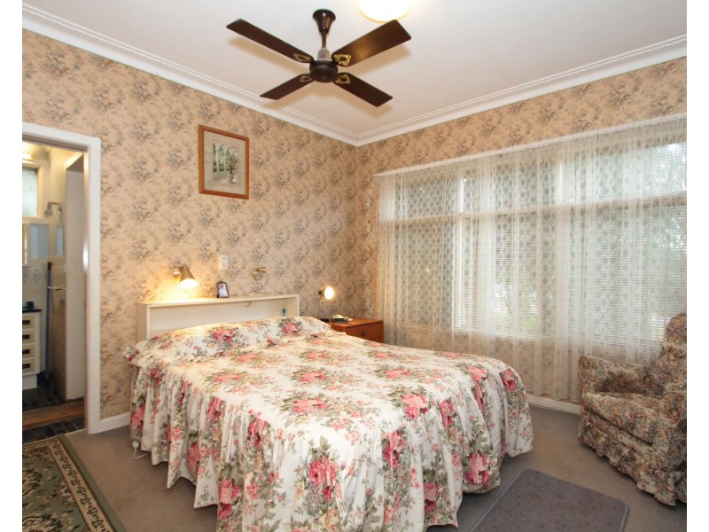 1 Devon Street, Rosebud VIC 3939