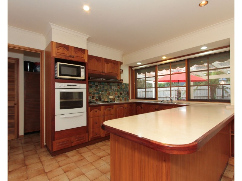 30 Anne Street, Rosebud VIC 3939