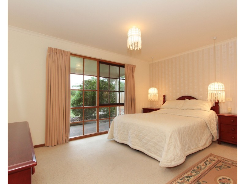 30 Anne Street, Rosebud VIC 3939