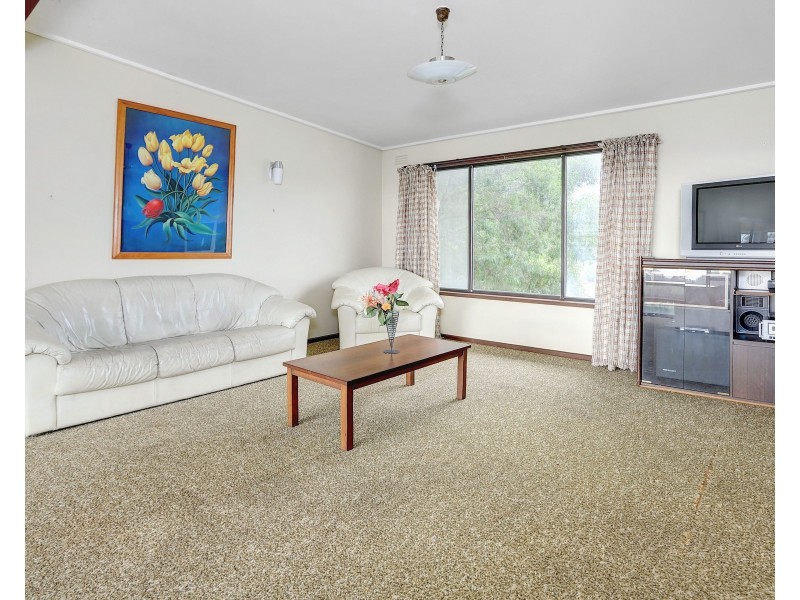 8 Wilson Crescent, Dromana VIC 3936