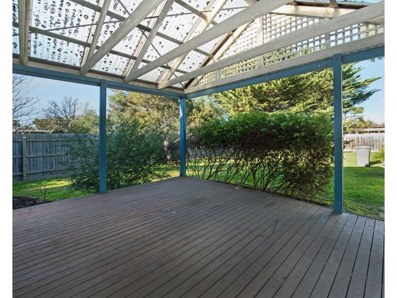 4 Iluka Street, Safety Beach VIC 3936