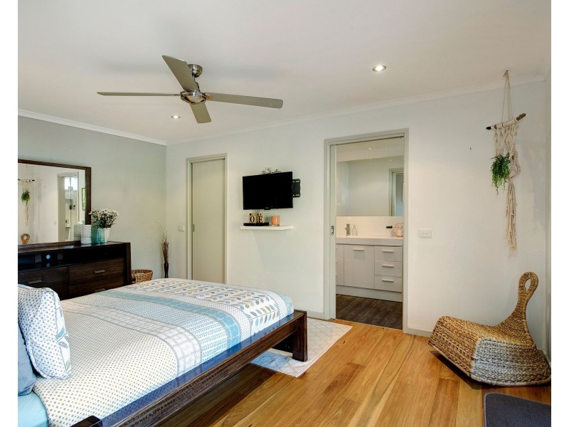 10 Bienias Crescent, Tootgarook VIC 3941