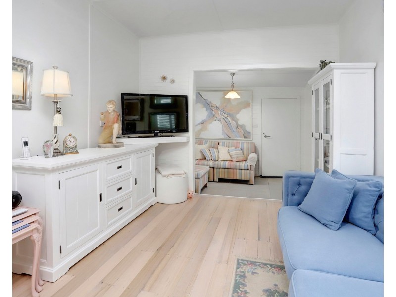 76 Third Avenue, Rosebud VIC 3939