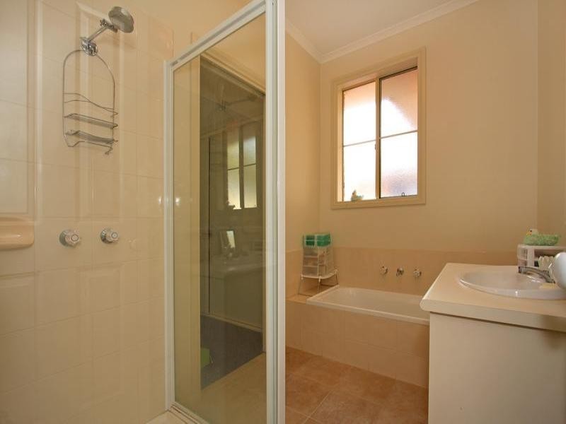 2/15-17 McCombe Street, Rosebud VIC 3939