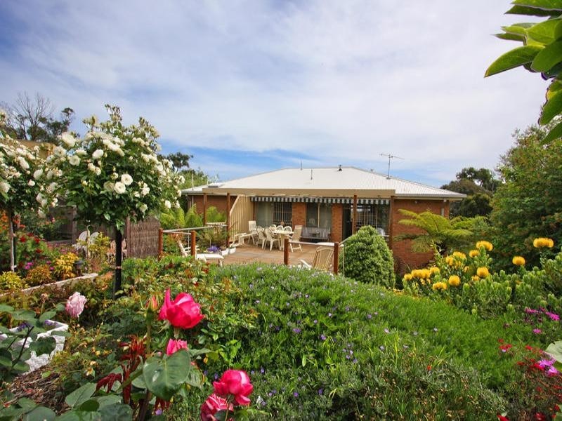 17 Seabrook Avenue, Rosebud VIC 3939