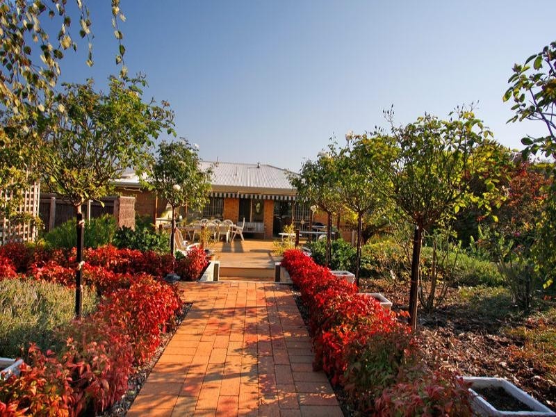 17 Seabrook Avenue, Rosebud VIC 3939