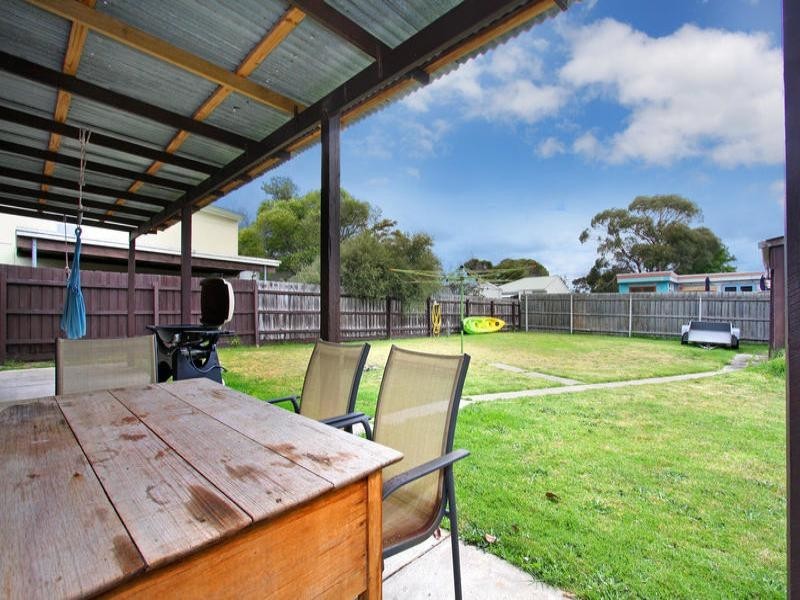 18 Martin Street, Rosebud VIC 3939