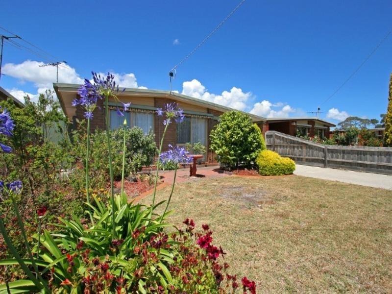 183 Seventh Avenue, Rosebud VIC 3939