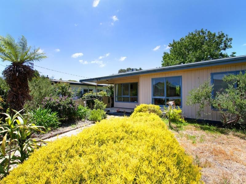 13 Potton Avenue, Rosebud VIC 3939