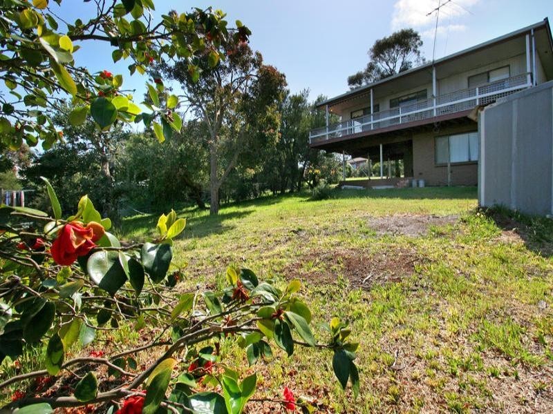 16 Crest Drive, Rosebud VIC 3939