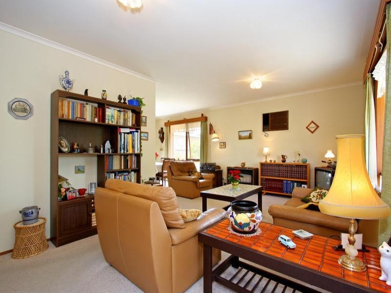 2 Shearwater Place, Rosebud VIC 3939